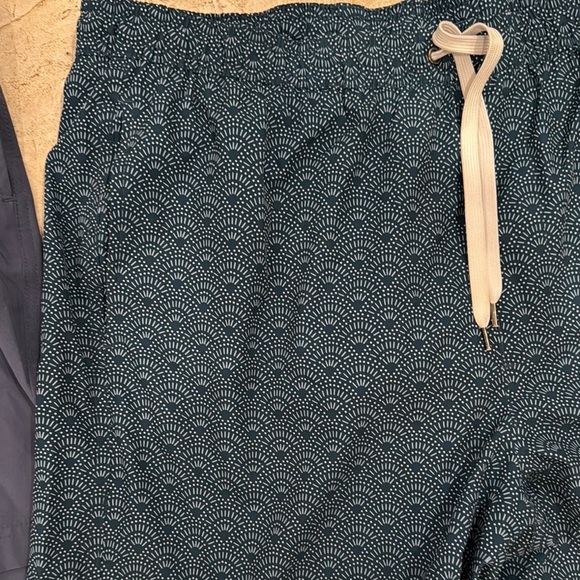 THREE Men's Swim Shorts - Picture 3 of 5